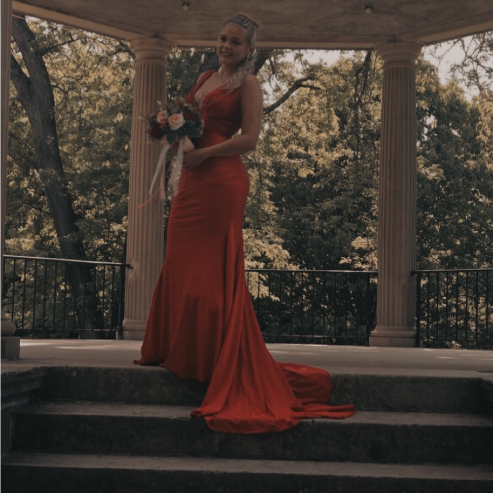 Stunning Scarlet Prom Dress